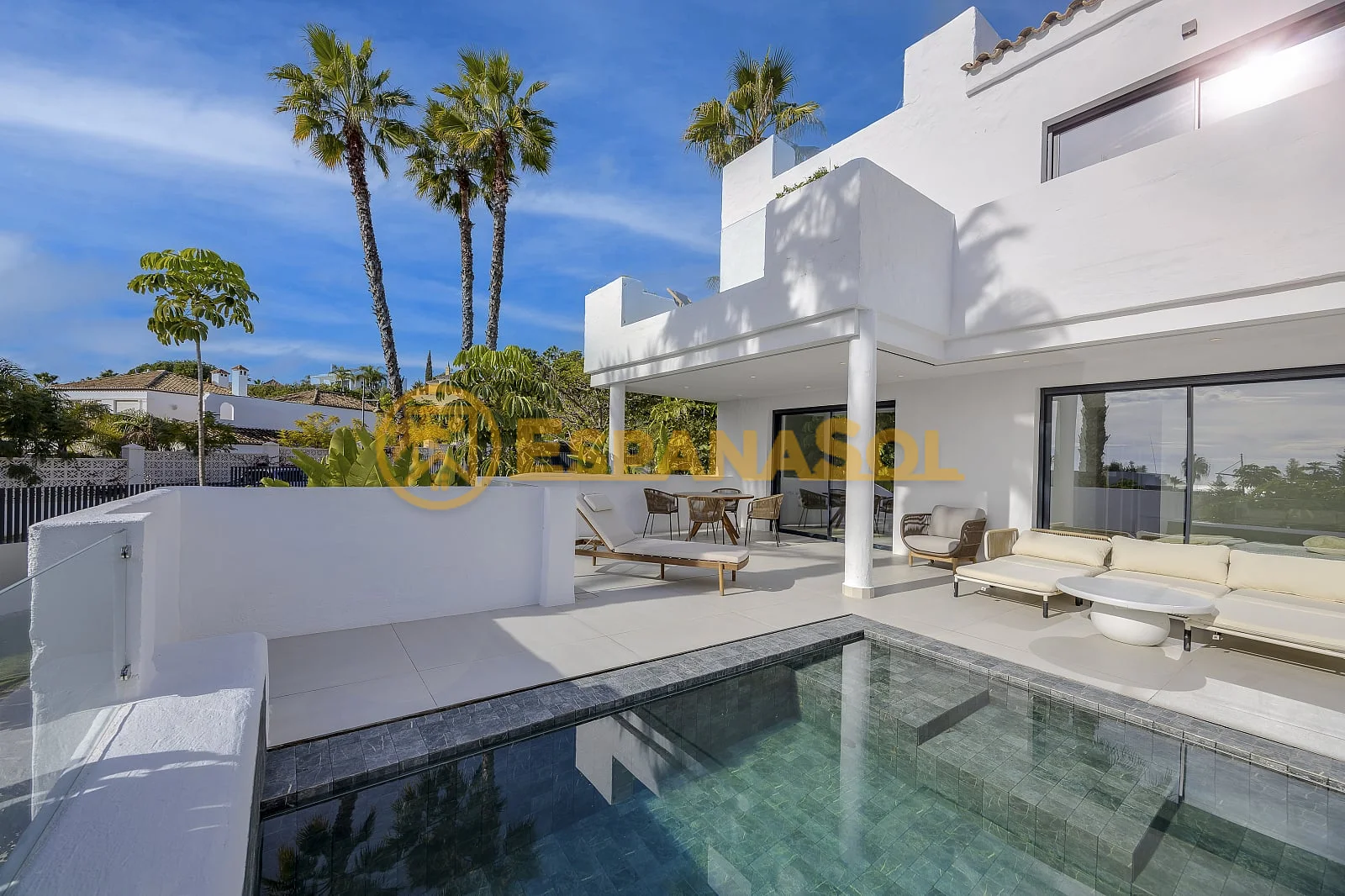 Apartamenty Dwupoziomowe i Penthousy w Esteponie El Paraíso
