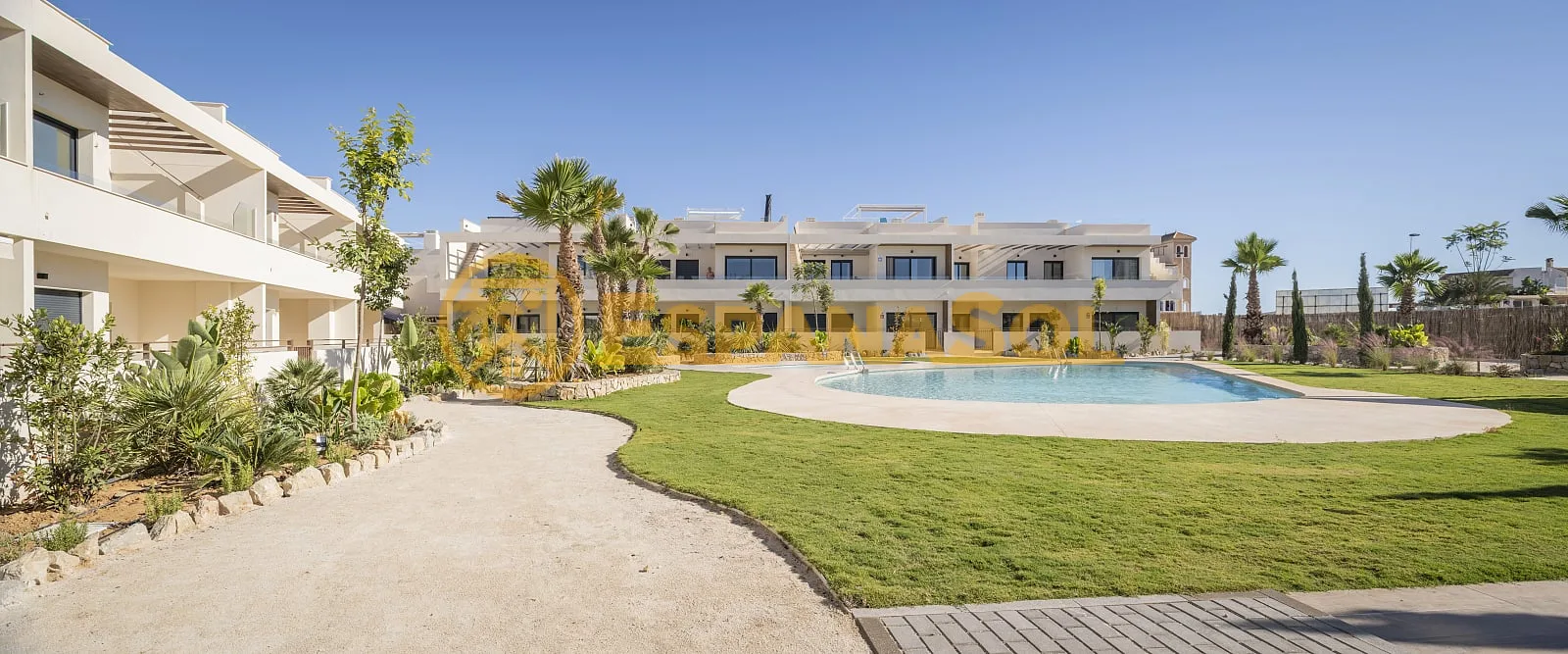 Apartamentos con piscina junto a la playa — Torrevieja, a 300 m del mar en Alicante (zdjÄ™cie 5)