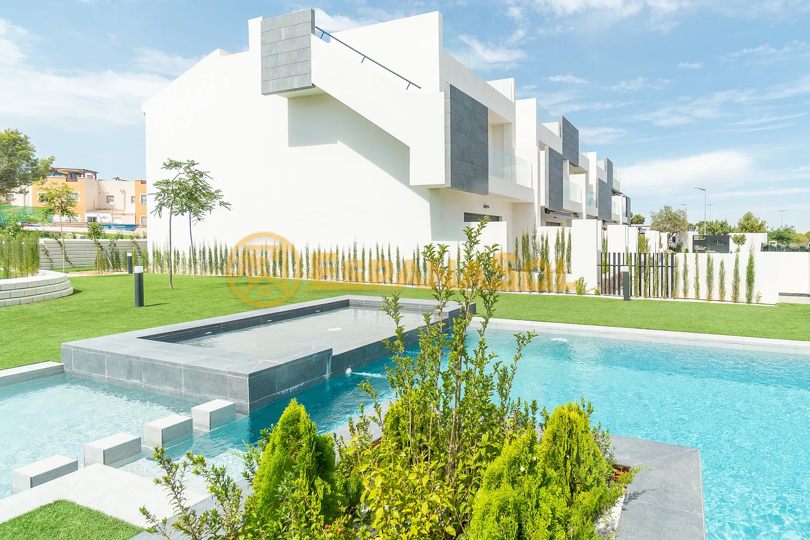 Apartamento con piscina — Los Altos, zona costera de Torrevieja en Alicante (zdjÄ™cie 2)