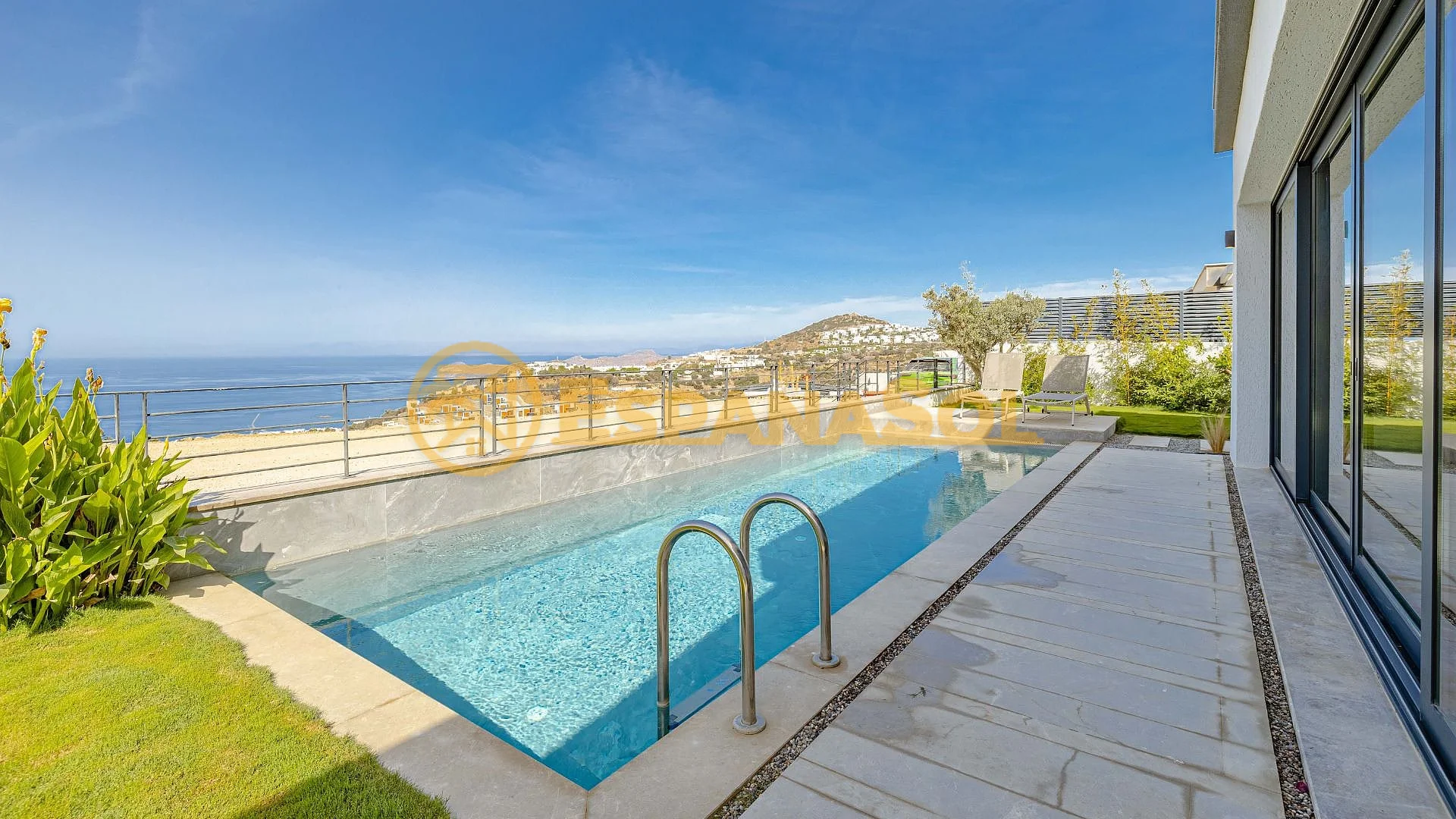 Villa mit Pool und Meerblick — Gümüşlük, Bodrum in Muğla (zdjÄ™cie 4)