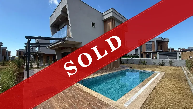 Villa mit Pool am Meer — Kuşadası, Türkei
