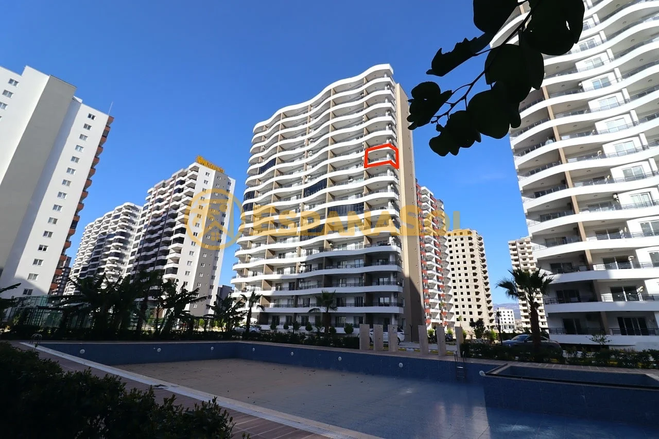 Brand new apartment for sale in a project in mersin