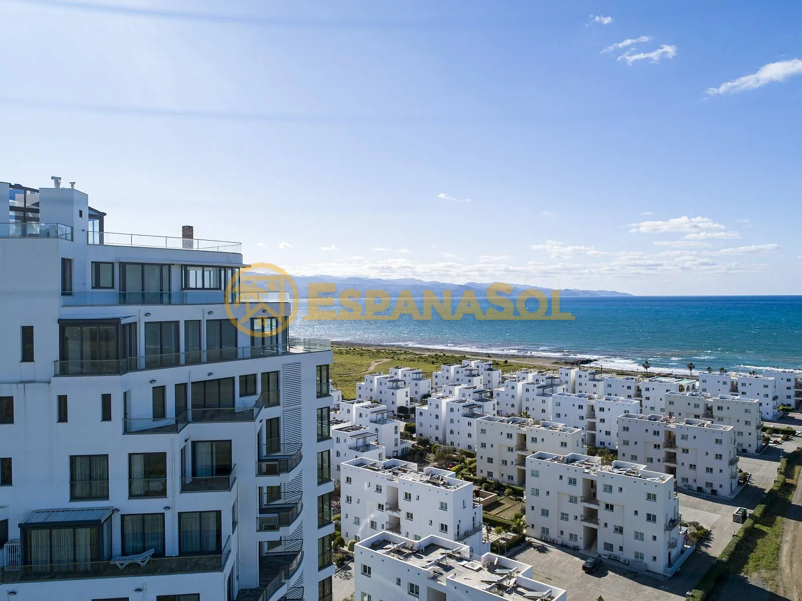 Flats with Pool and Gym Overlooking the Sea — Gaziveren, Northern Cyprus