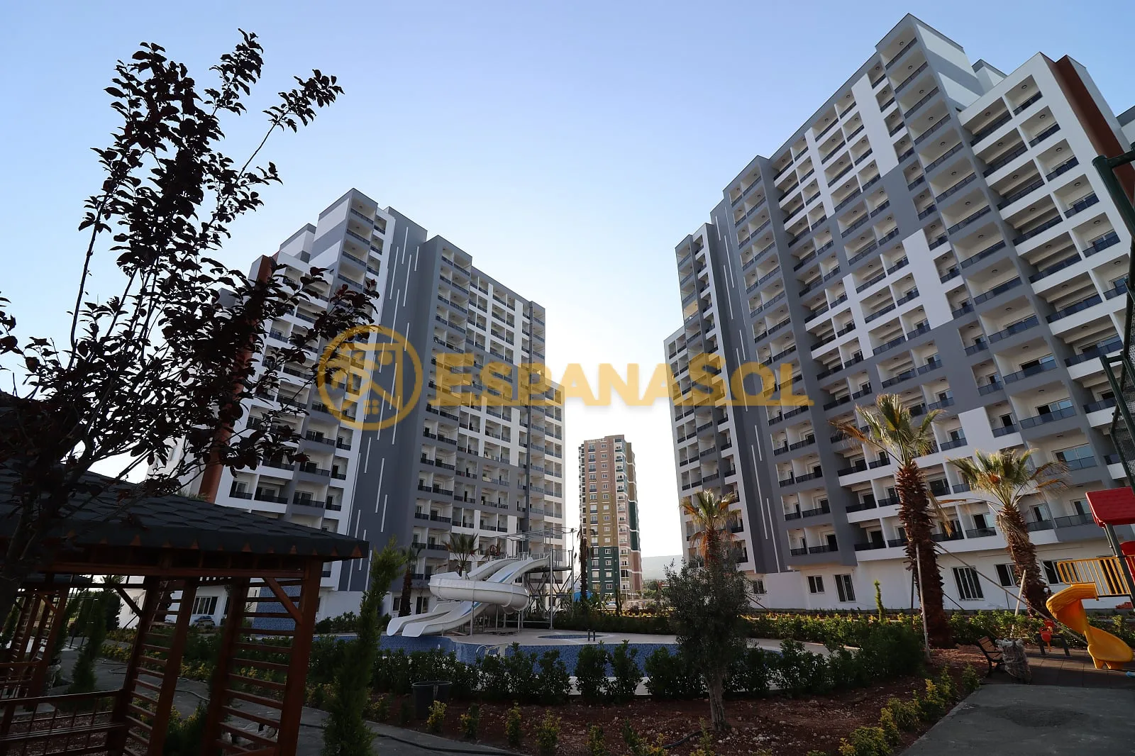 Wohnung mit Pool und Aquapark — Mersin Mezitli