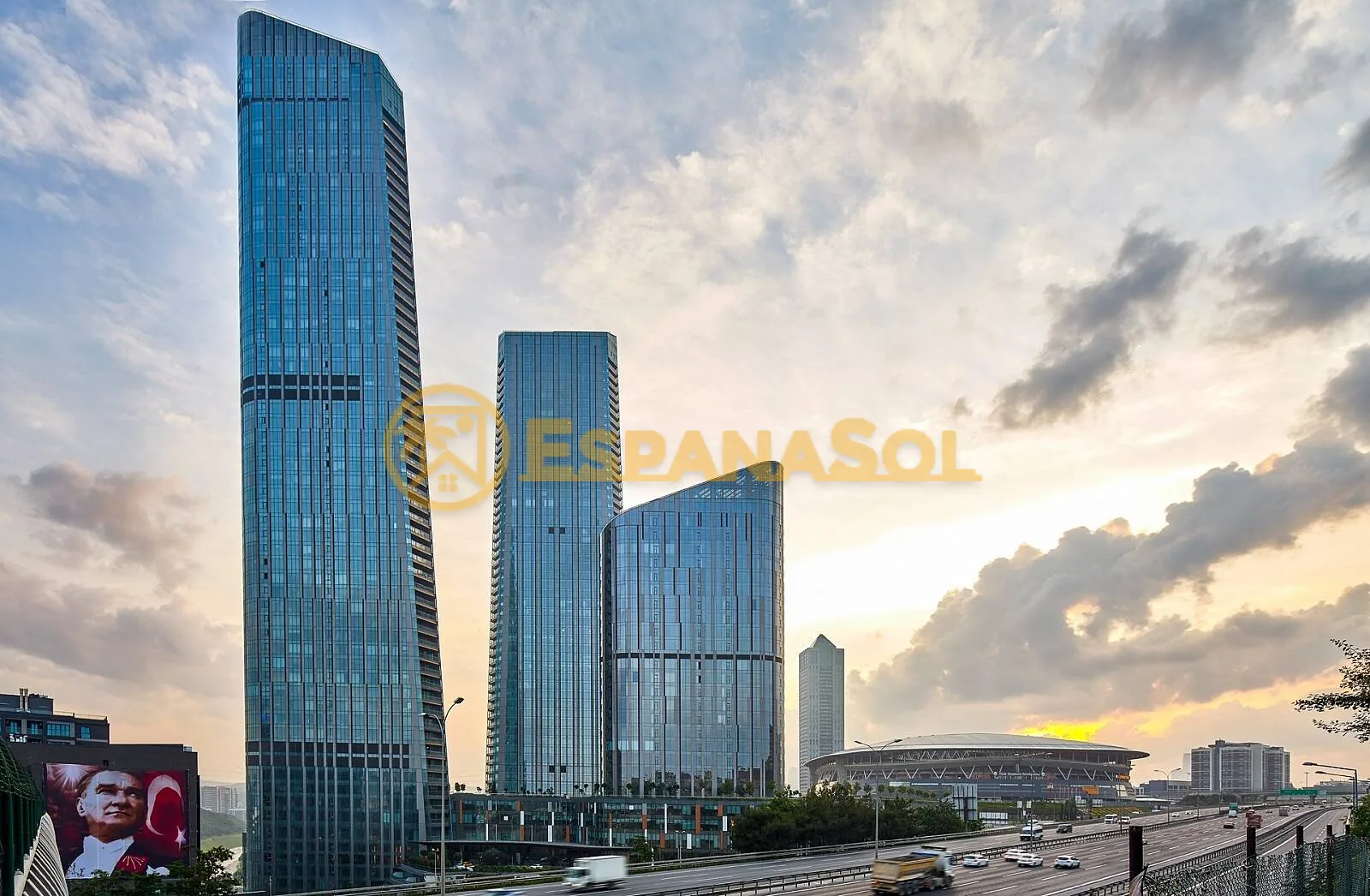 Smart Home Apartments with Shopping Centre — Sariyer, Istanbul