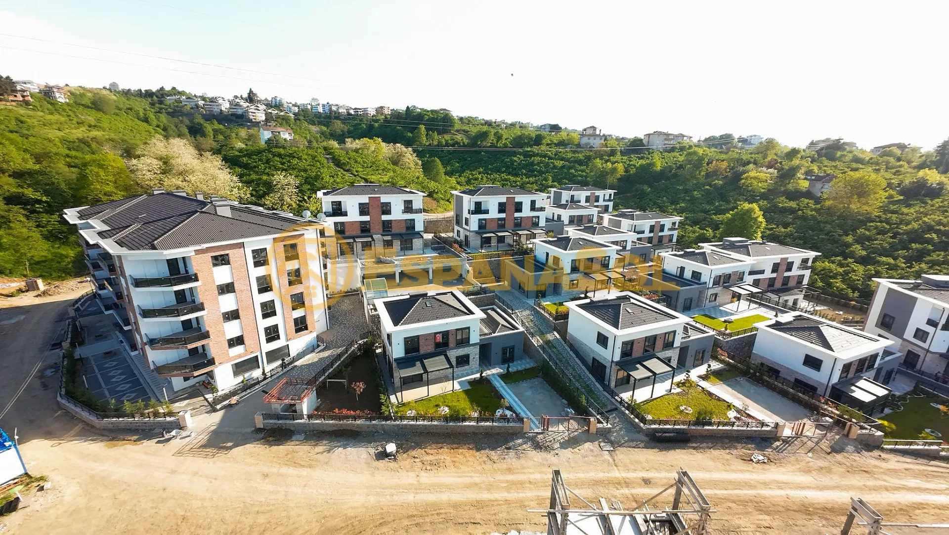Casas con vistas al mar y piscina privada — Trabzon, Bostanci